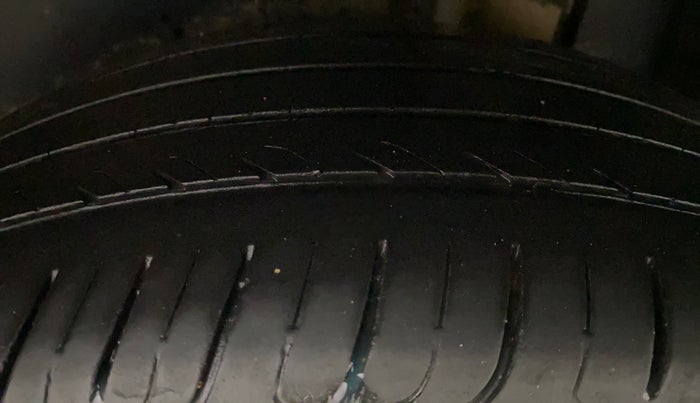 2021 Skoda KUSHAQ STYLE 1.0L TSI AT, Petrol, Automatic, 31,401 km, Left Rear Tyre Tread