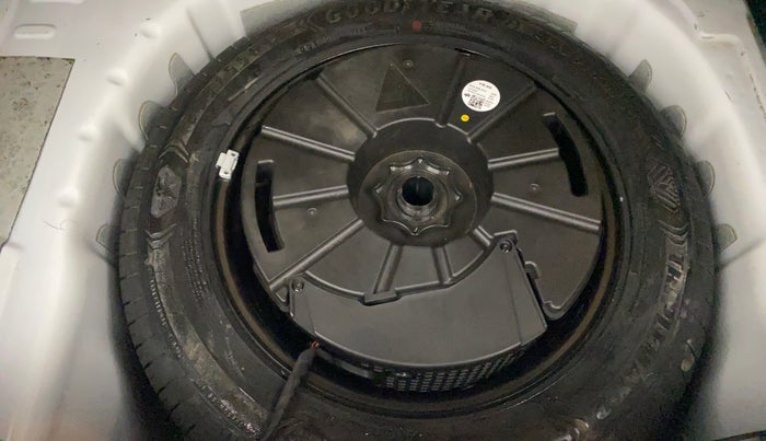 2021 Skoda KUSHAQ STYLE 1.0L TSI AT, Petrol, Automatic, 31,401 km, Spare Tyre