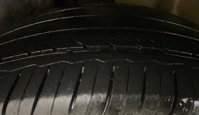 2021 Skoda KUSHAQ STYLE 1.0L TSI AT, Petrol, Automatic, 31,401 km, Right Rear Tyre Tread