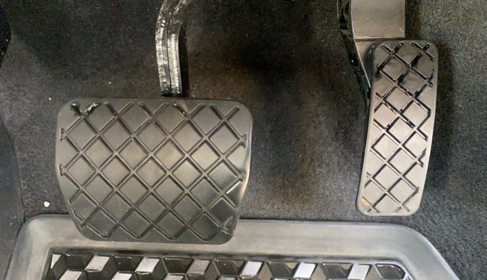 2021 Skoda KUSHAQ STYLE 1.0L TSI AT, Petrol, Automatic, 31,401 km, Pedals