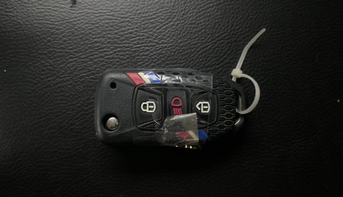 2018 Tata Tiago XT DIESEL, Diesel, Manual, 99,649 km, Key Close Up