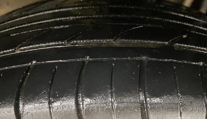 2018 Tata Tiago XT DIESEL, Diesel, Manual, 99,649 km, Left Rear Tyre Tread