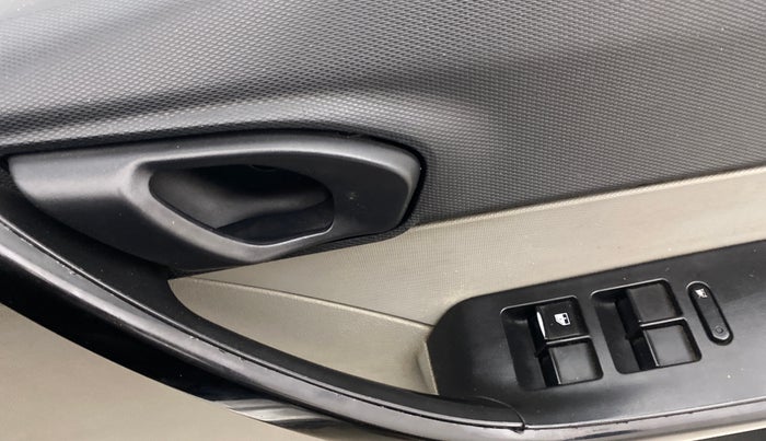 2018 Tata Tiago XT DIESEL, Diesel, Manual, 99,649 km, Driver Side Door Panels Control