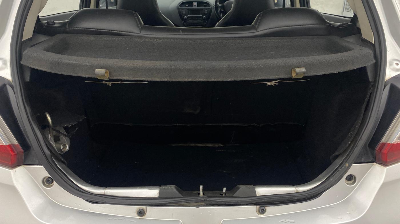 2018 Tata Tiago XT DIESEL, Diesel, Manual, 99,649 km, Boot Inside