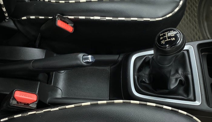 2020 Maruti Swift VXI, Petrol, Manual, 22,481 km, Gear Lever