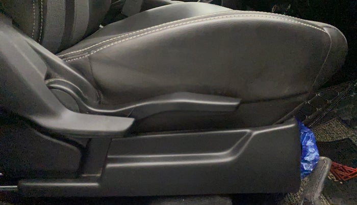 2020 Maruti XL6 ZETA AT, Petrol, Automatic, 34,566 km, Driver Side Adjustment Panel