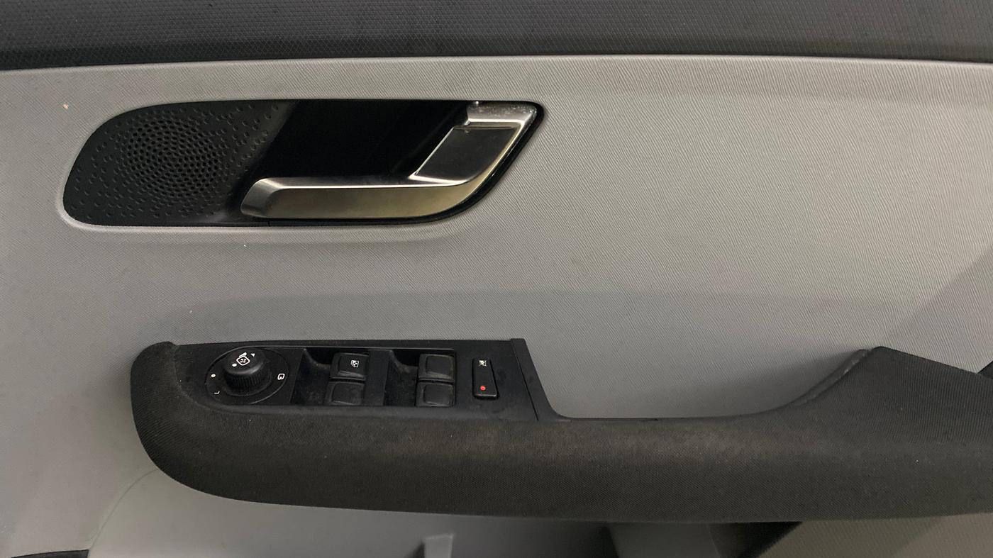 2020 Tata ALTROZ XZ PETROL, Petrol, Manual, 47,865 km, Driver Side Door Panels Control
