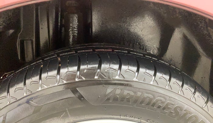 2016 Maruti Swift Dzire ZXI, Petrol, Manual, 66,313 km, Right Rear Tyre Tread