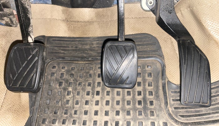 2016 Maruti Swift Dzire ZXI, Petrol, Manual, 66,313 km, Pedals