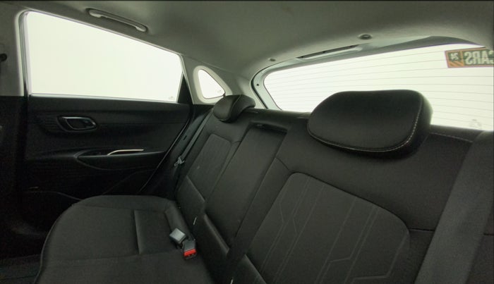 2022 Hyundai NEW I20 ASTA (O) 1.2 MT, Petrol, Manual, 29,783 km, Right Side Rear Door Cabin