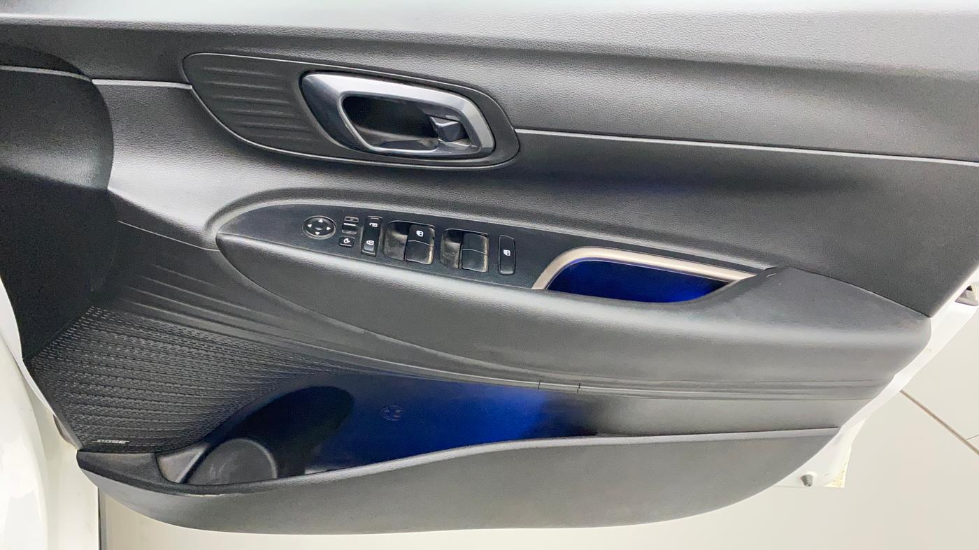 2022 Hyundai NEW I20 ASTA (O) 1.2 MT, Petrol, Manual, 29,783 km, Driver Side Door Panels Control