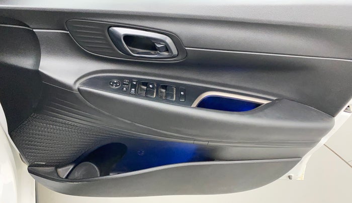 2022 Hyundai NEW I20 ASTA (O) 1.2 MT, Petrol, Manual, 29,783 km, Driver Side Door Panels Control
