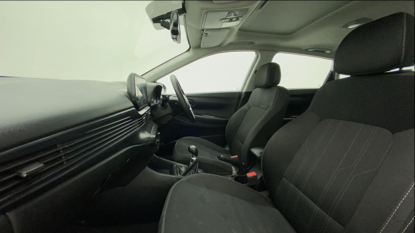 2022 Hyundai NEW I20 ASTA (O) 1.2 MT, Petrol, Manual, 29,783 km, Right Side Front Door Cabin