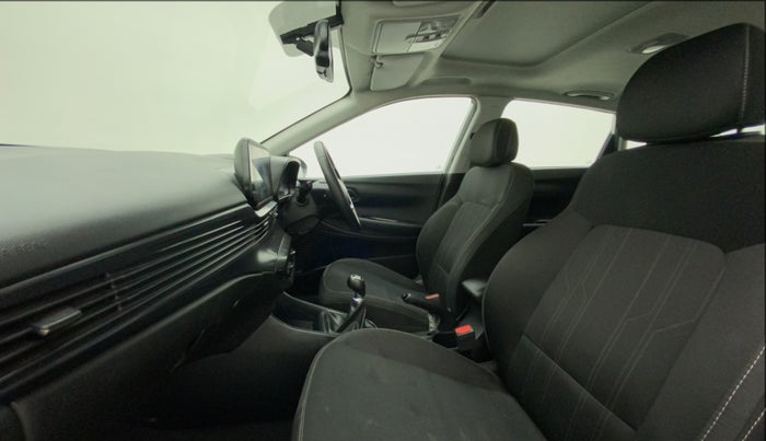 2022 Hyundai NEW I20 ASTA (O) 1.2 MT, Petrol, Manual, 29,783 km, Right Side Front Door Cabin