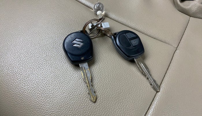 2018 Maruti Ertiga VXI, Petrol, Manual, 75,673 km, Key Close Up