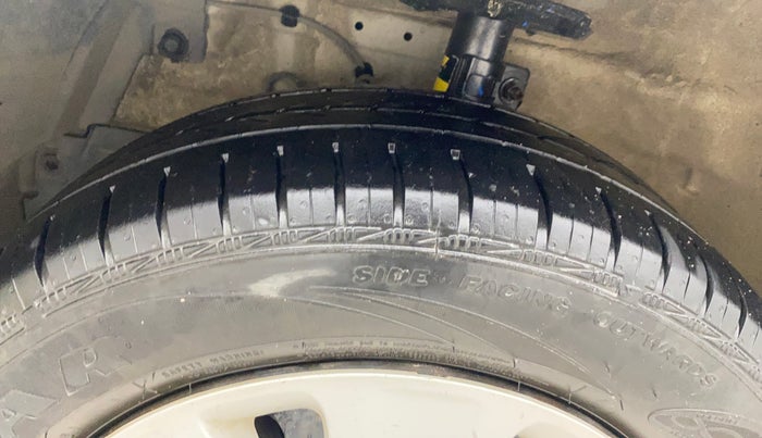 2018 Maruti Ertiga VXI, Petrol, Manual, 75,673 km, Left Front Tyre Tread