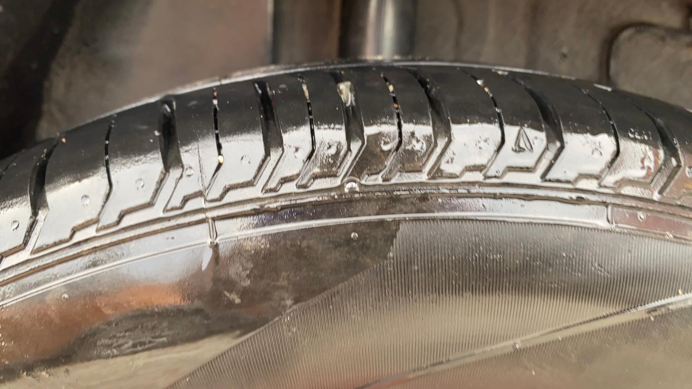 2023 Tata PUNCH ACCOMPLISHED AMT, Petrol, Automatic, 5,147 km, Right Rear Tyre Tread