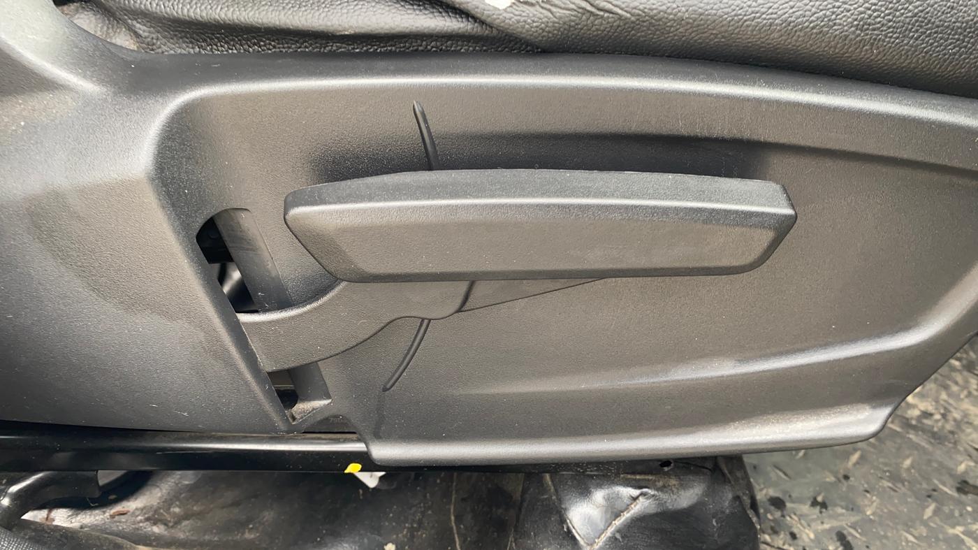 2023 Tata PUNCH ACCOMPLISHED AMT, Petrol, Automatic, 5,147 km, Driver Side Adjustment Panel