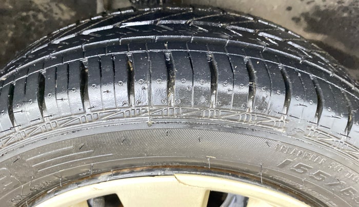 2015 Maruti Alto K10 VXI, Petrol, Manual, 66,115 km, Right Front Tyre Tread