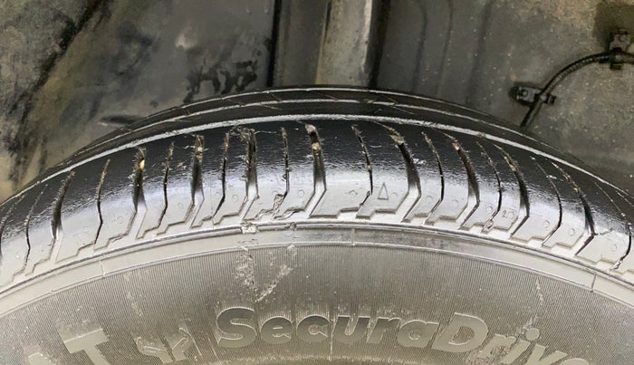 2023 Tata PUNCH ACCOMPLISHED MT, Petrol, Manual, 40,199 km, Right Rear Tyre Tread