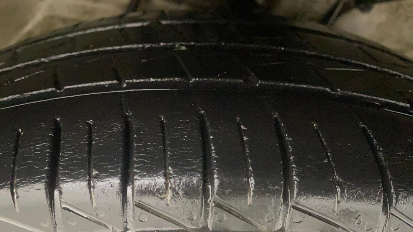 2020 Maruti Alto VXI, Petrol, Manual, 22,949 km, Right Front Tyre Tread