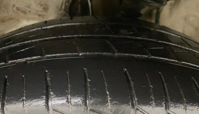 2020 Maruti Alto VXI, Petrol, Manual, 22,949 km, Left Front Tyre Tread