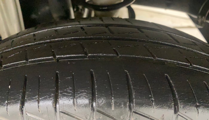 2020 Maruti Alto VXI, Petrol, Manual, 22,949 km, Left Rear Tyre Tread