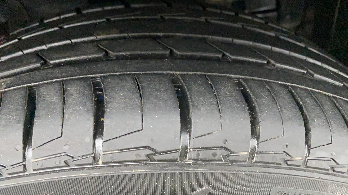 2019 Maruti Vitara Brezza VDI, Diesel, Manual, 37,048 km, Right Front Tyre Tread