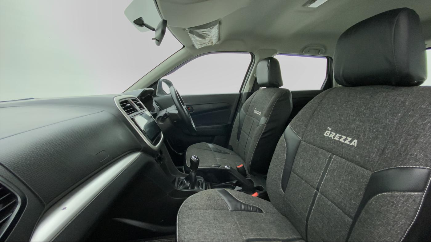 2019 Maruti Vitara Brezza VDI, Diesel, Manual, 37,048 km, Right Side Front Door Cabin