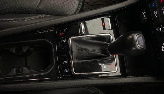 2021 Jeep Compass MODEL S (O) DIESEL 4X4 AT, Diesel, Automatic, 1,04,473 km, Gear Lever