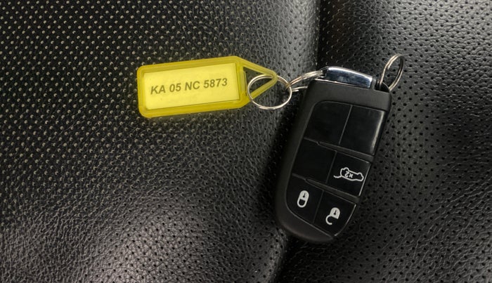 2021 Jeep Compass MODEL S (O) DIESEL 4X4 AT, Diesel, Automatic, 1,04,473 km, Key Close Up