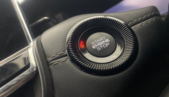 2021 Jeep Compass MODEL S (O) DIESEL 4X4 AT, Diesel, Automatic, 1,04,473 km, Keyless Start/ Stop Button