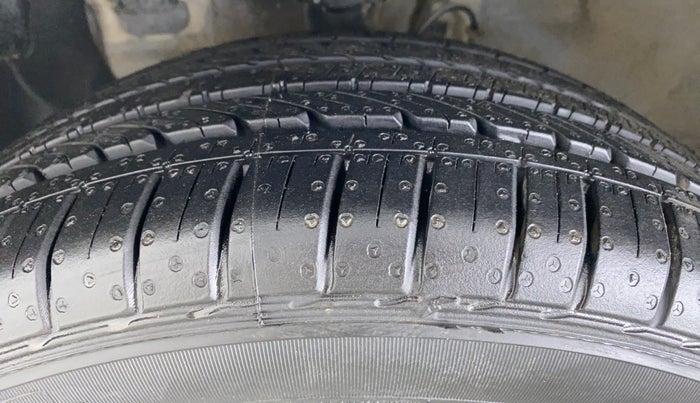 2017 Hyundai Elite i20 ASTA 1.2 (O), Petrol, Manual, 19,478 km, Left Front Tyre Tread