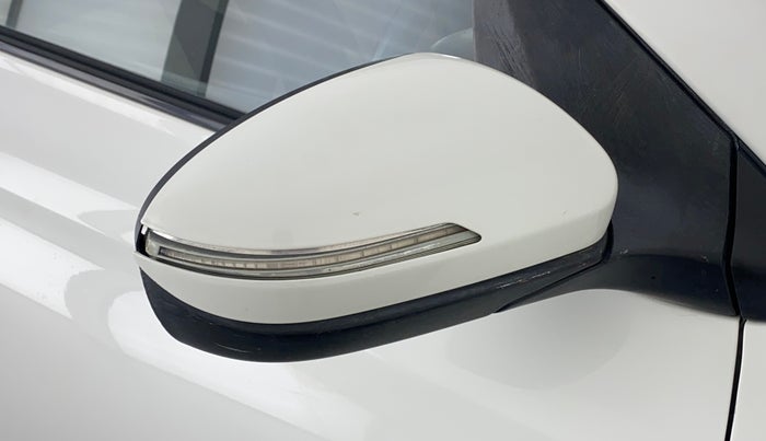 2017 Hyundai Elite i20 ASTA 1.2 (O), Petrol, Manual, 19,478 km, Right rear-view mirror - Indicator light not working