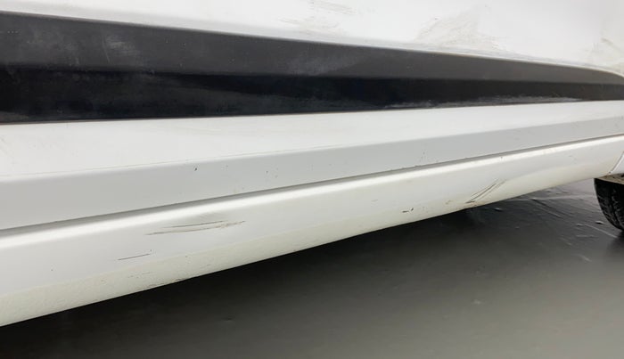 2017 Hyundai Elite i20 ASTA 1.2 (O), Petrol, Manual, 19,478 km, Right running board - Slightly dented