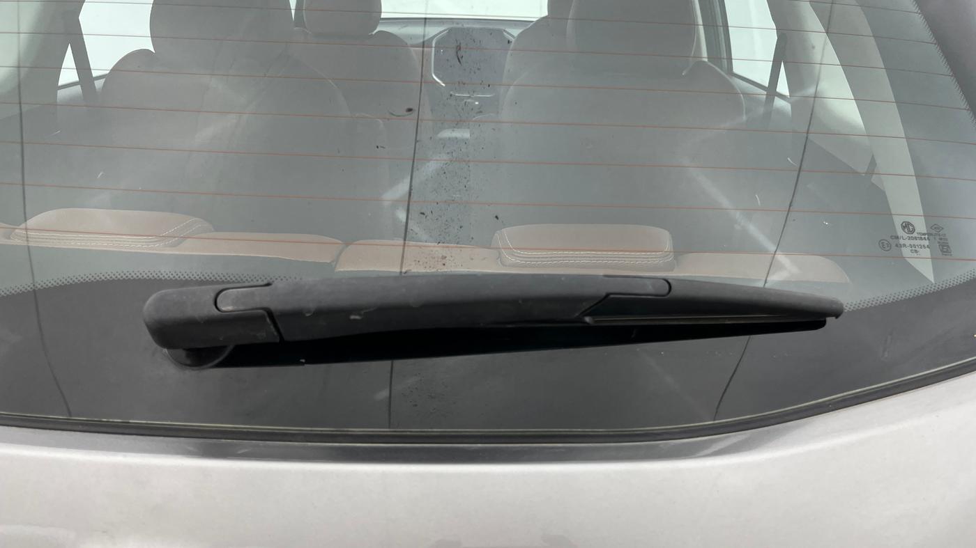 2022 MG HECTOR PLUS SHARP 1.5 PETROL TURBO CVT 6-STR, CNG, Automatic, 47,825 km, Rear Wiper
