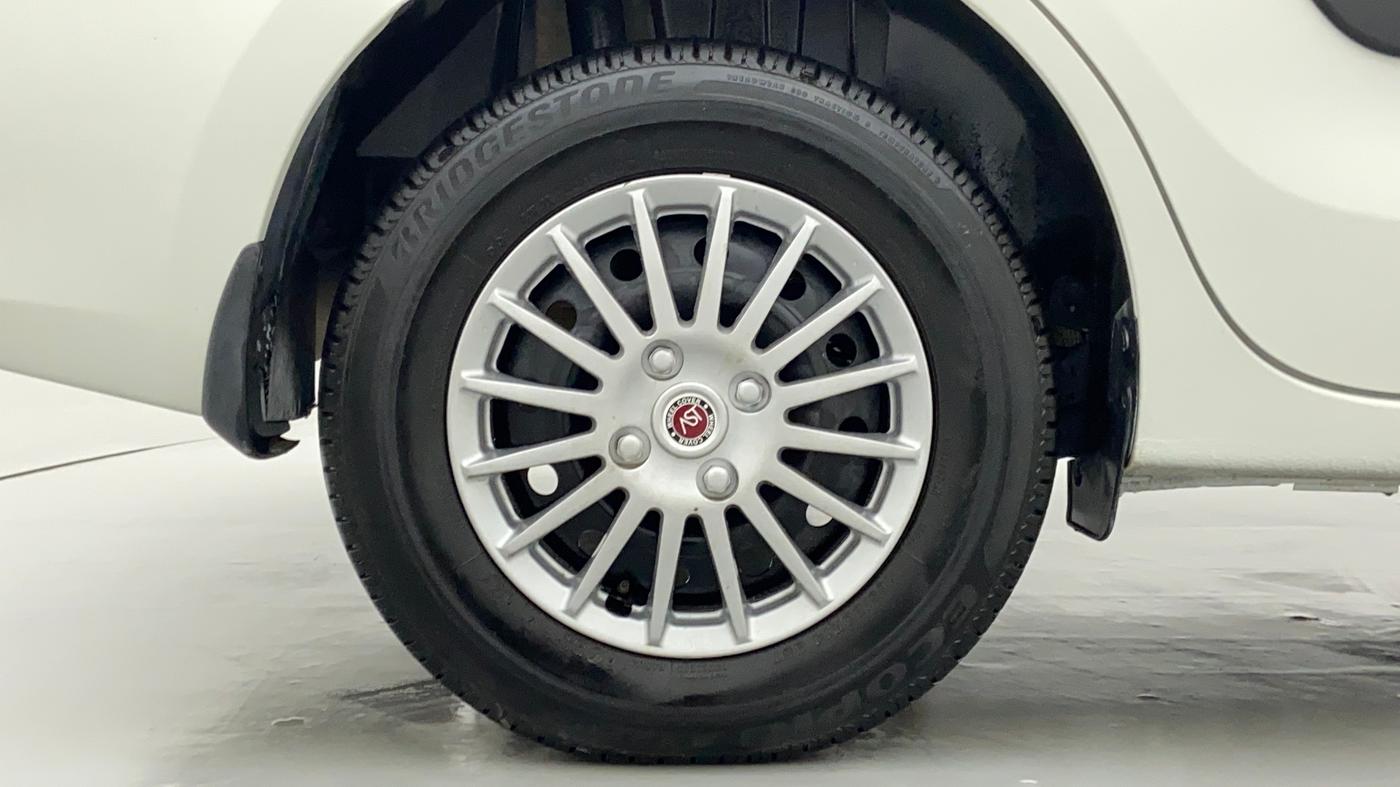 2017 Maruti Dzire VDI, Diesel, Manual, 57,617 km, Right Rear Wheel