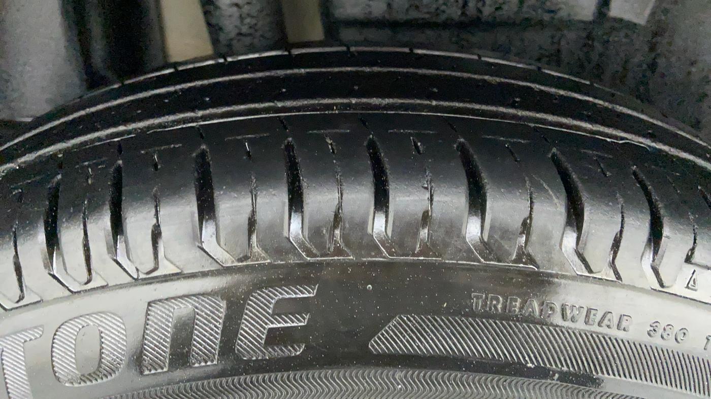 2017 Maruti Dzire VDI, Diesel, Manual, 57,617 km, Right Rear Tyre Tread