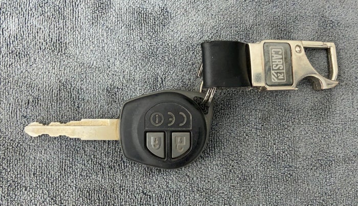 2017 Maruti Dzire VDI, Diesel, Manual, 57,617 km, Key Close Up
