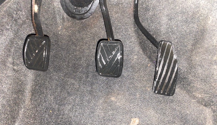 2018 Maruti Wagon R 1.0 VXI, Petrol, Manual, 79,667 km, Pedals