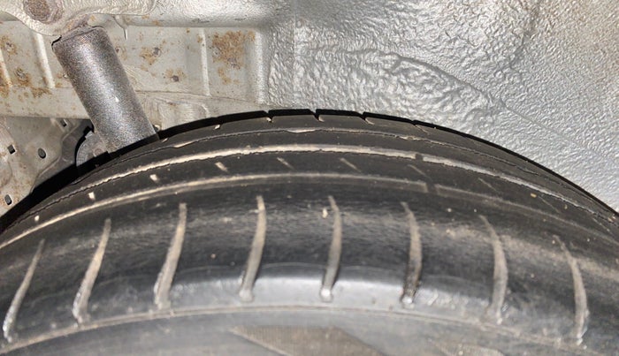 2018 Maruti Wagon R 1.0 VXI, Petrol, Manual, 79,667 km, Right Rear Tyre Tread