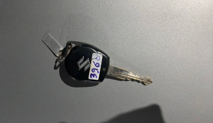 2018 Maruti Wagon R 1.0 VXI, Petrol, Manual, 79,667 km, Key Close Up