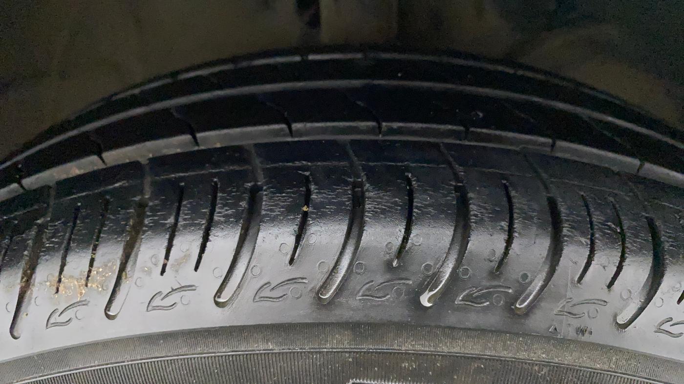 2019 Maruti Baleno DELTA PETROL 1.2, Petrol, Manual, 20,594 km, Right Front Tyre Tread