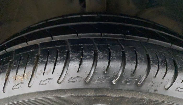 2019 Maruti Baleno DELTA PETROL 1.2, Petrol, Manual, 20,594 km, Right Front Tyre Tread