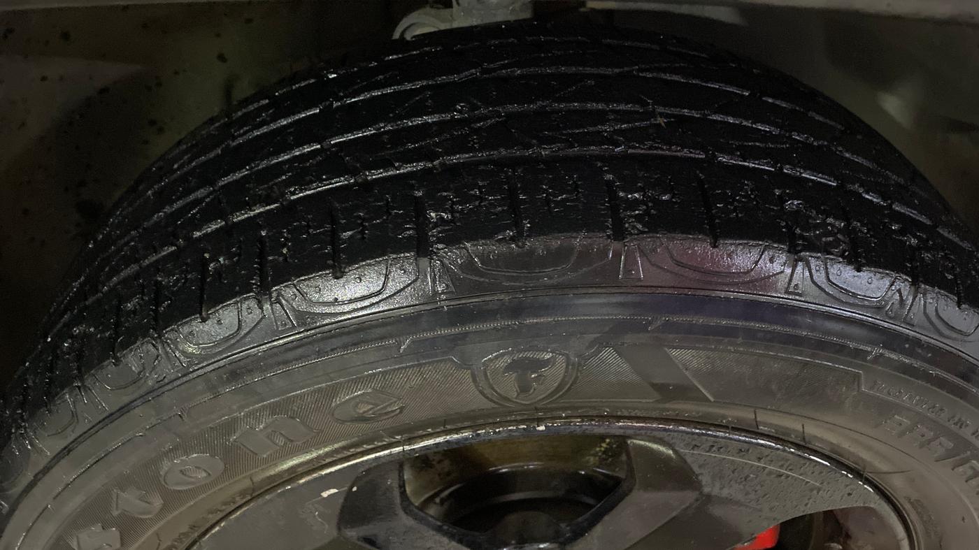 2018 Jeep Compass LIMITED 1.4 PETROL AT, Petrol, Automatic, 48,504 km, Right Front Tyre Tread
