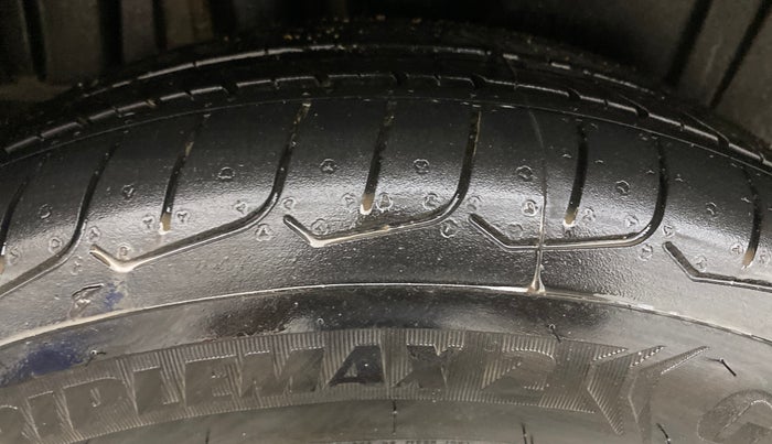 2022 Maruti Ertiga VXI AT SHVS, Petrol, Automatic, 23,166 km, Right Rear Tyre Tread