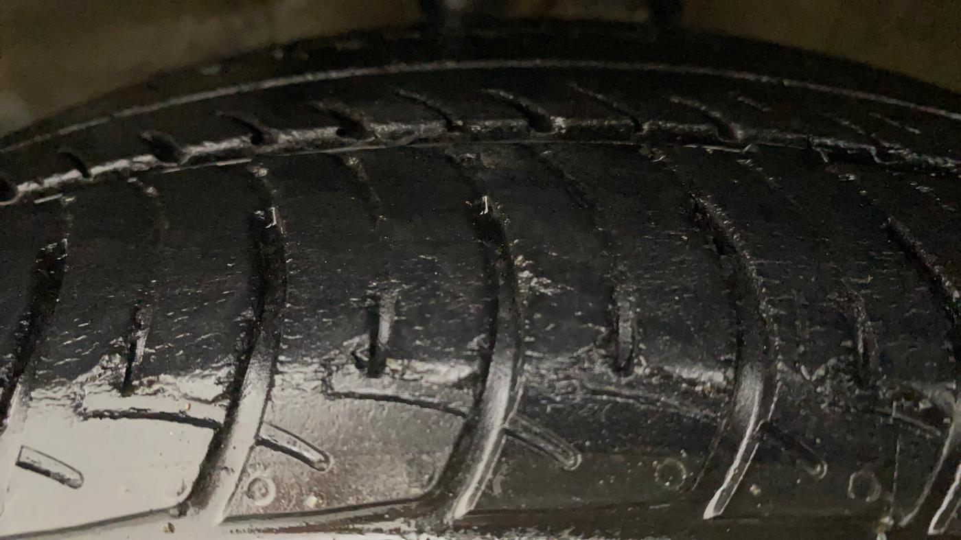 2021 Maruti Celerio VXI CNG, CNG, Manual, 28,516 km, Left Front Tyre Tread