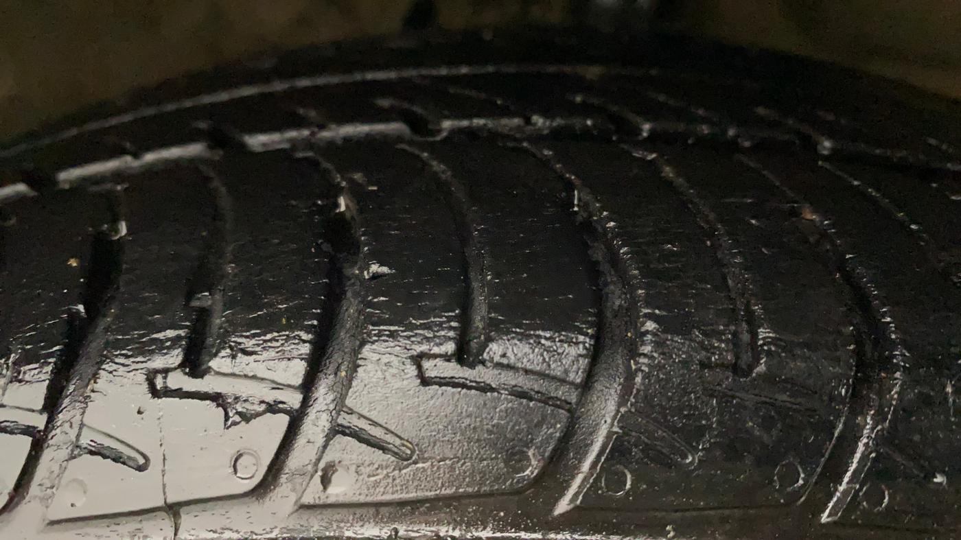 2021 Maruti Celerio VXI CNG, CNG, Manual, 28,516 km, Right Front Tyre Tread