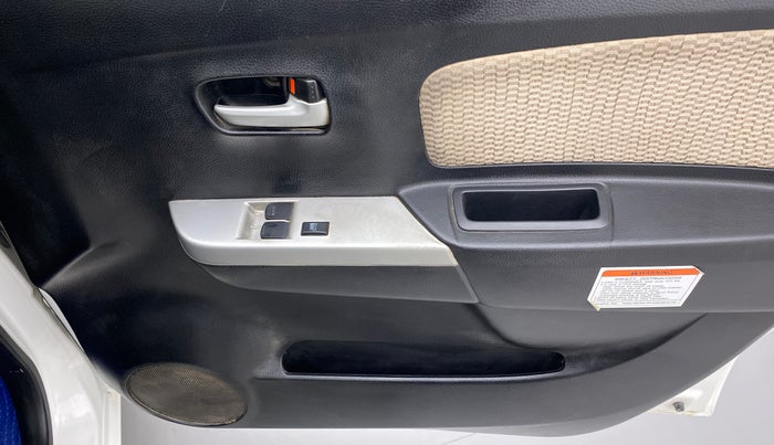 2018 Maruti Wagon R 1.0 LXI CNG, CNG, Manual, 1,04,003 km, Driver Side Door Panels Control