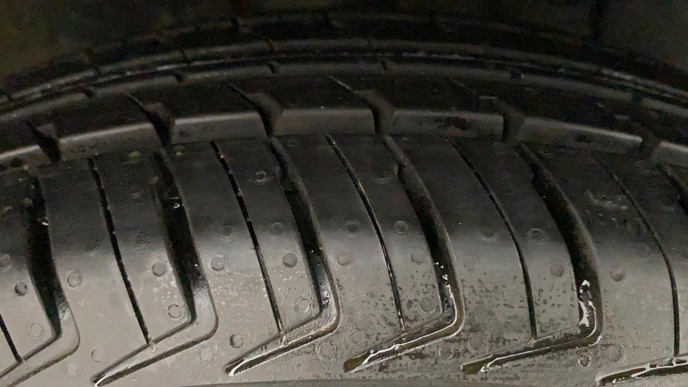 2015 Renault Kwid RXT 0.8, Petrol, Manual, 41,441 km, Right Front Tyre Tread